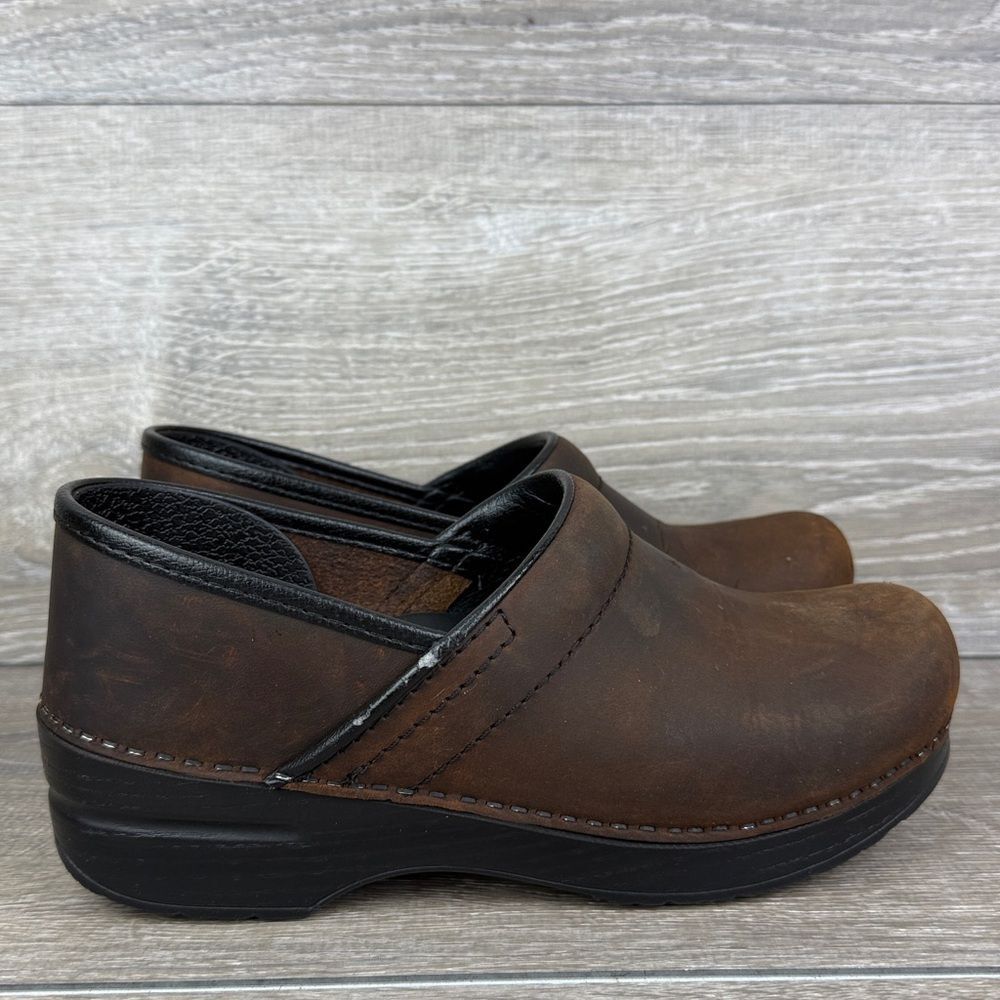 Dansko Professional Brown Oiled Leather Women’s Sz 7.5-8/EU 38 Slip On Clogs